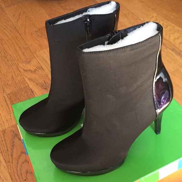 Brand new black boots size 7 - Picture 1 of 4